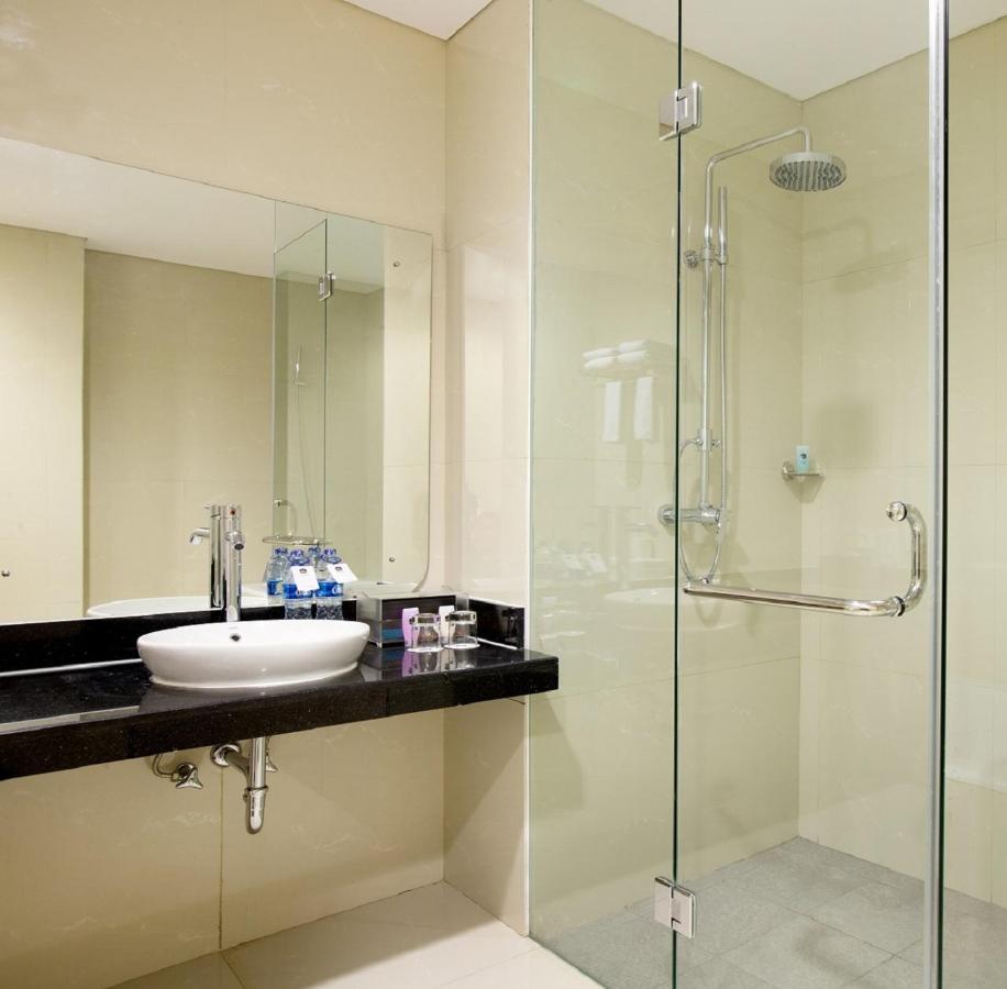 Hariston Hotel & Suites, Pluit - Jacarta Exterior foto